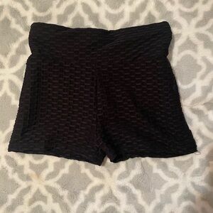 Short booty scrunch shorts